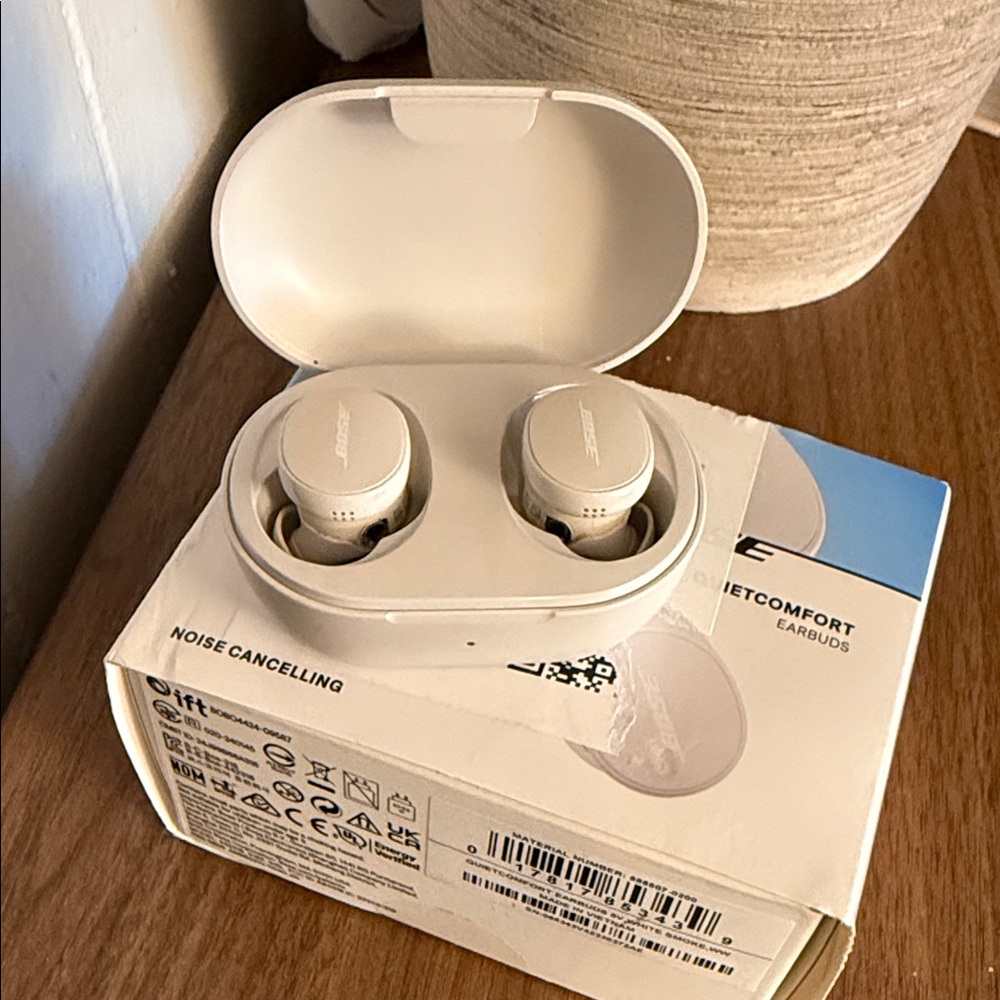 Bose White Earbud Headphones